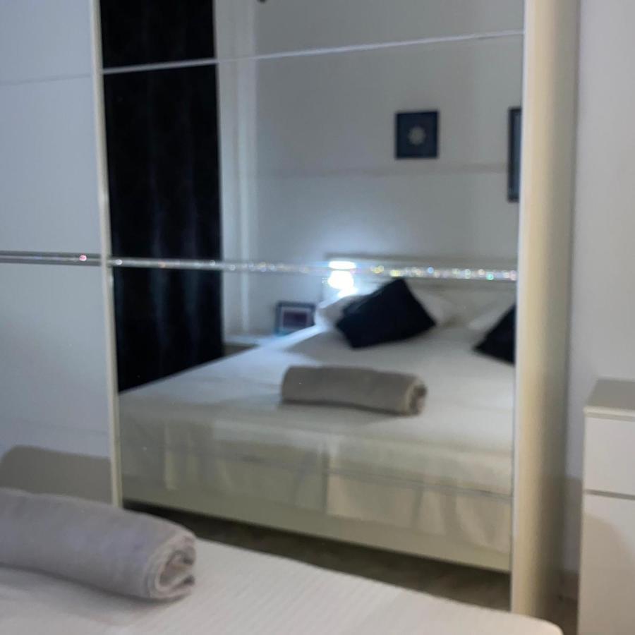 Beach Apartments Mika Lokva Rogoznica Eksteriør bilde