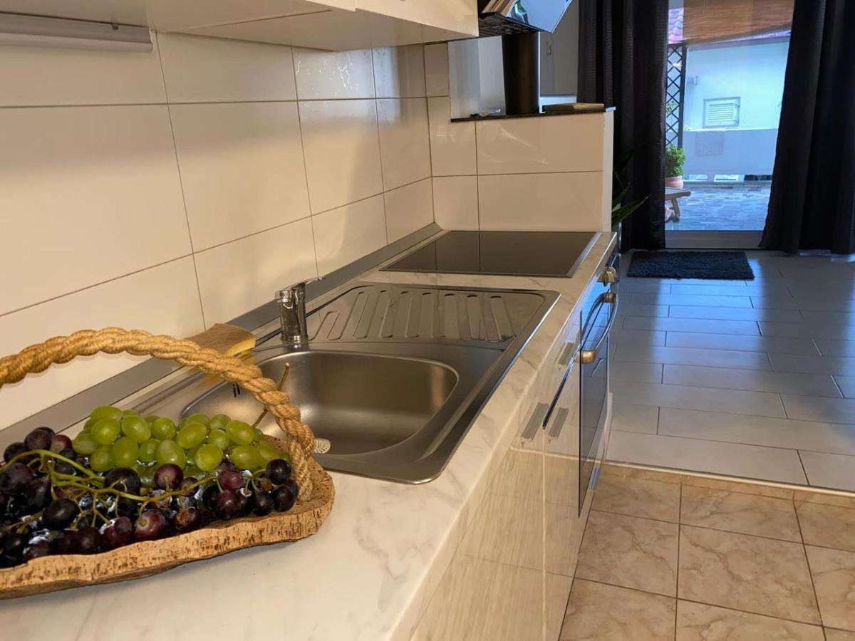 Beach Apartments Mika Lokva Rogoznica Eksteriør bilde
